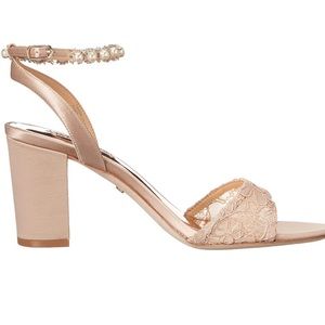 Badgley Mischka Women's Koko bridal Heeled Sandal